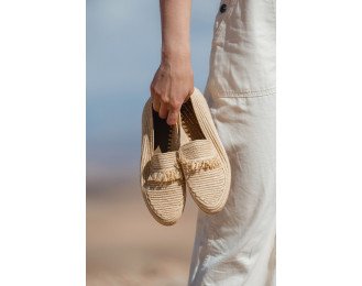 100% handmade raffia shoes
